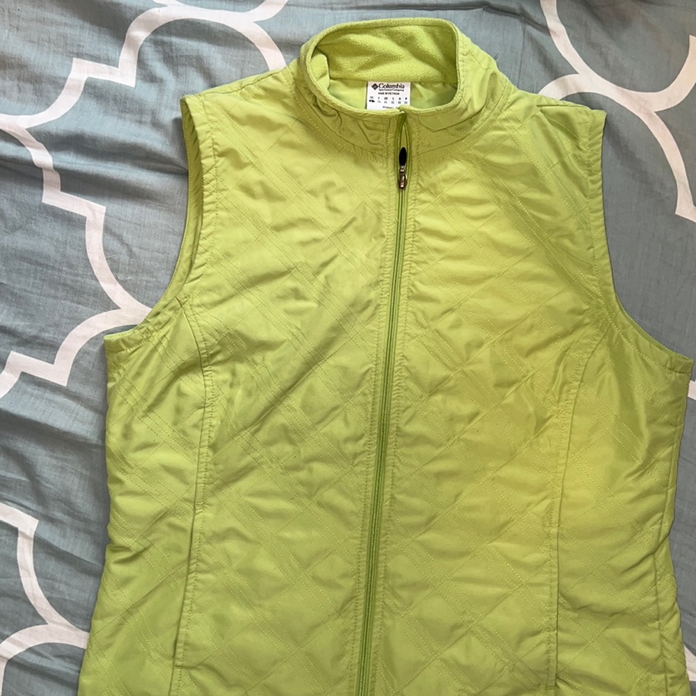 🔴 Columbia Vest 🟢